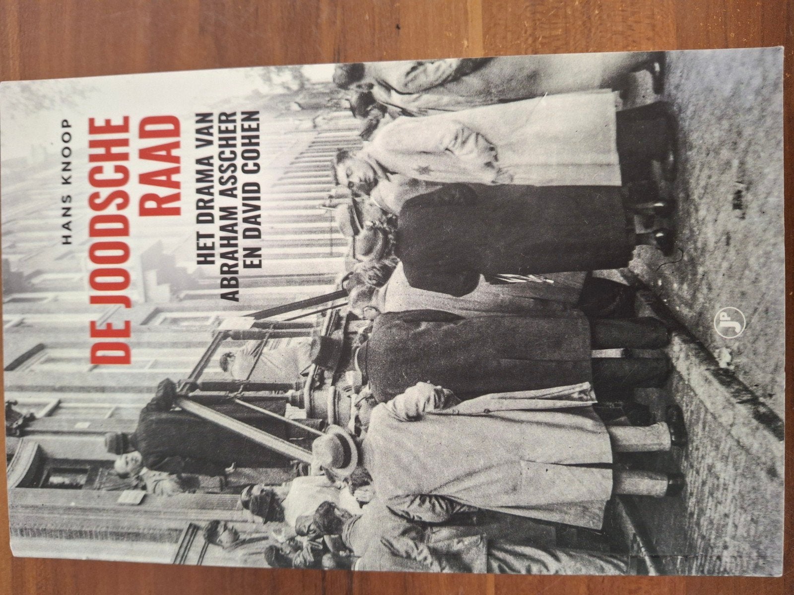 De Joodsche Raad - Hans Knoop (Boek), Boeken, Ophalen of Verzenden, 20e eeuw of later, Gelezen, Hans Knoop