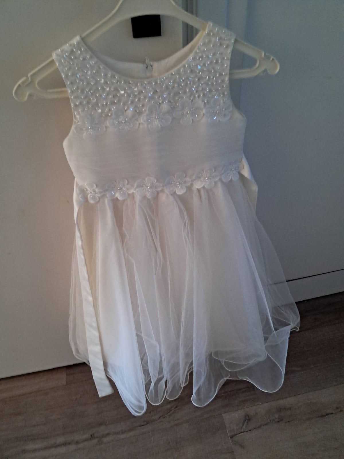 Bruidsmeisjes jurk 8 jaar, Kleding | Dames, Trouwkleding en Trouwaccessoires, Ophalen, Zo goed als nieuw, Trouwjurk