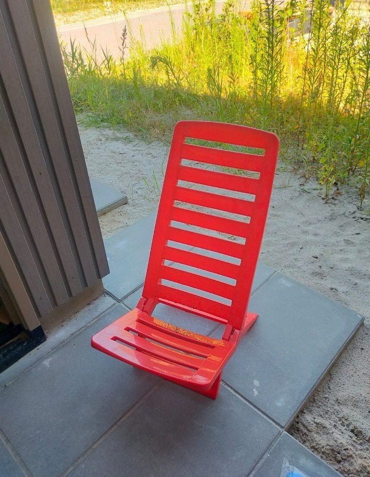 2 x Rode inklapbare strandstoel / ligstoel, Ophalen, Gebruikt, Kunststof, Inklapbaar