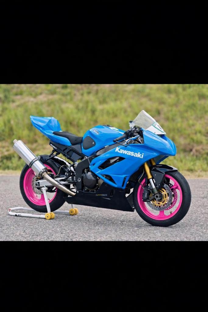 GEZOCHT: VOORWIEL / VELG KAWASAKI ZX6-R (2003-2004) F-1411, Motoren, Ophalen of Verzenden, Gebruikt