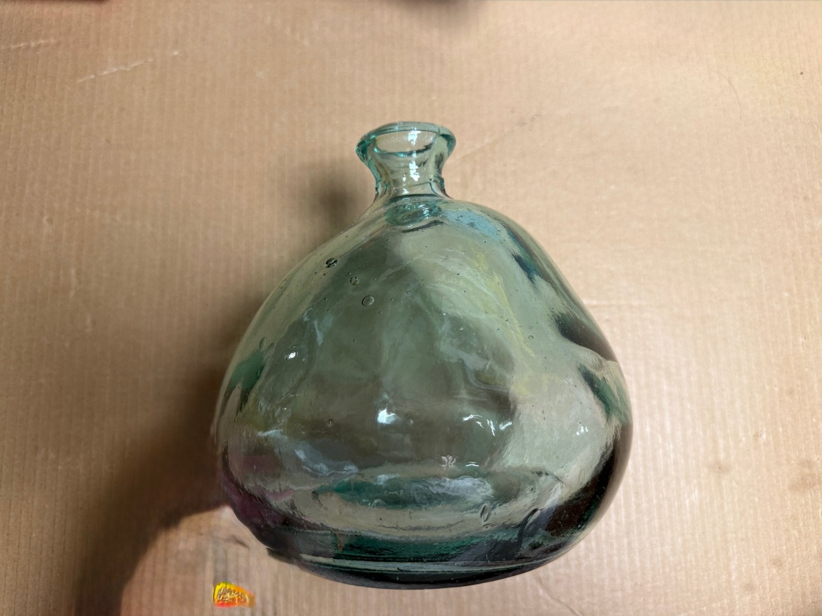 Vintage glazen fles/vaas - Groen glas, Antiek en Kunst, Antiek | Vazen, Ophalen of Verzenden