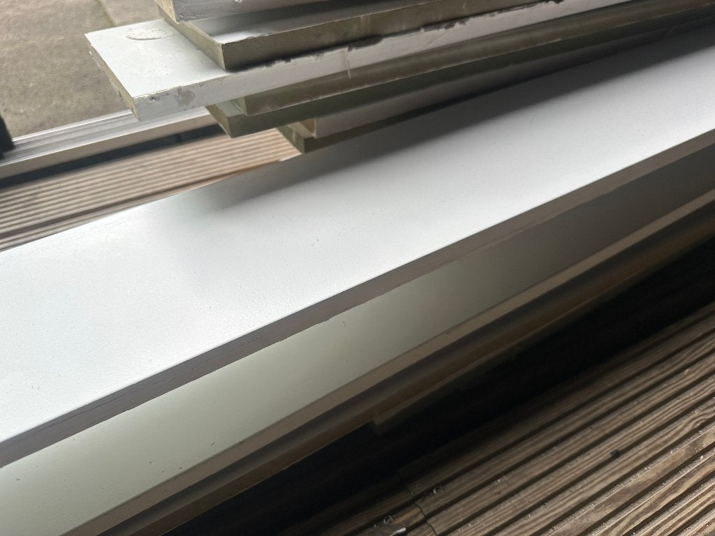 Ongeveer 60 meter aan hoge witte MDF-plinten (15 cm), Ophalen, Gebruikt, Mdf, 250 cm of meer