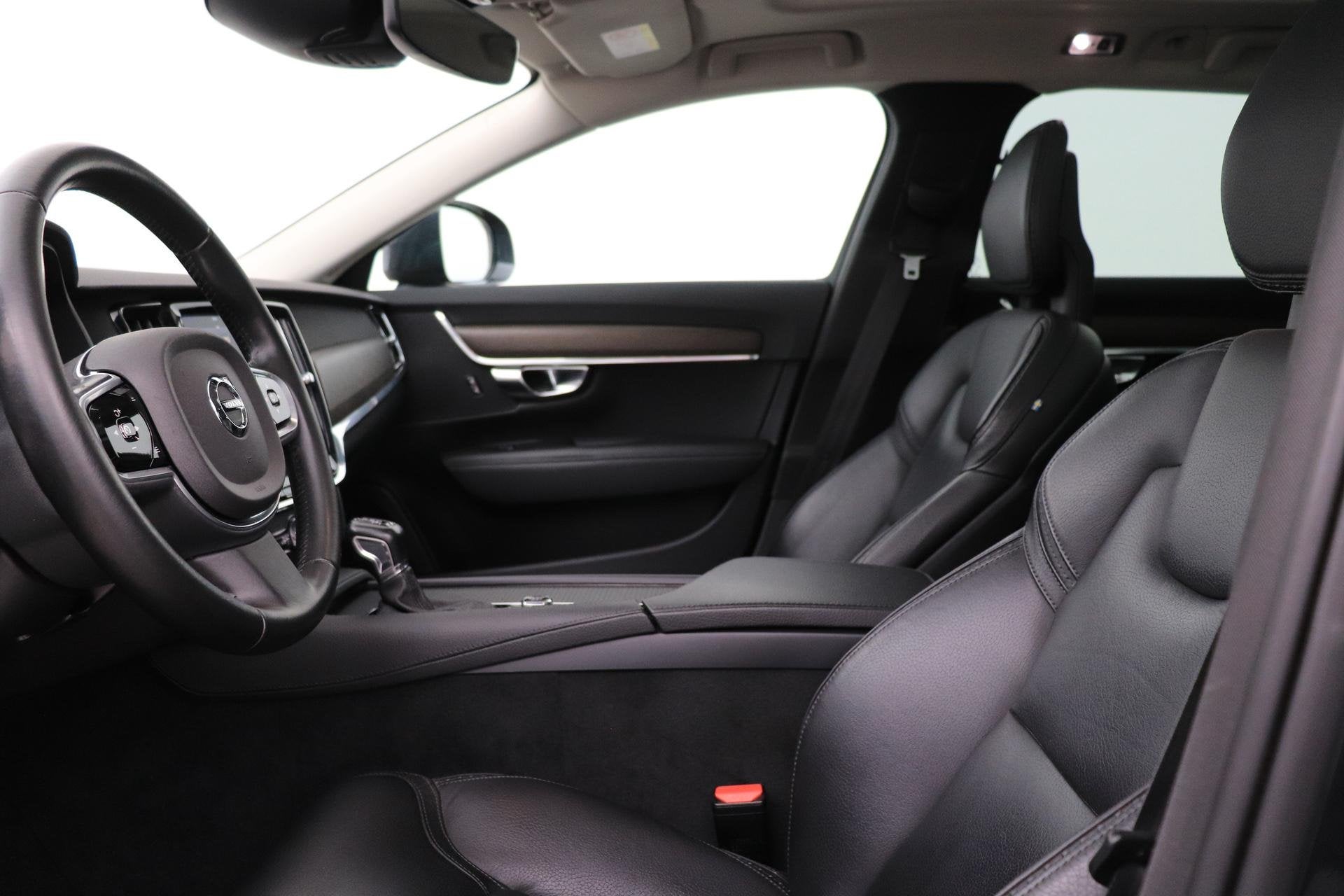 Volvo V90 Cross Country 2.0 D5 Pro | AWD | ACC | Panoramadak, Automaat, Euro 6, 4 cilinders, 1969 cc