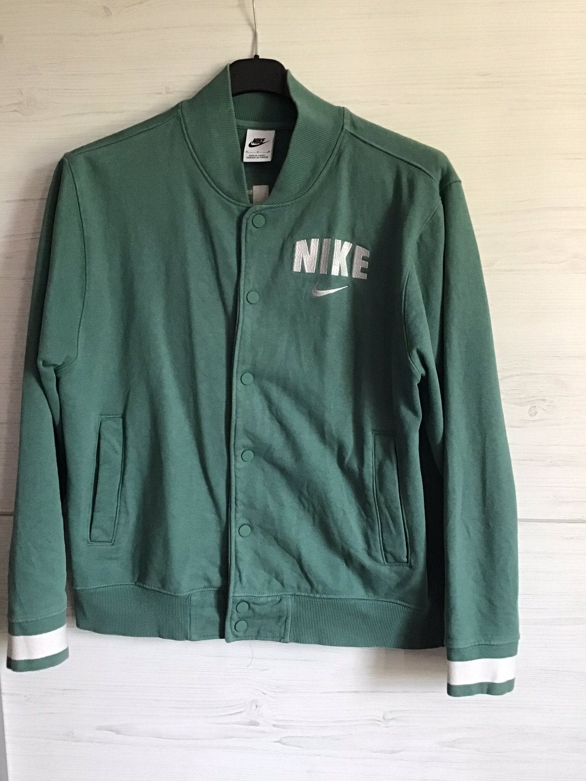 Nike baseball jack, Ophalen of Verzenden, Zo goed als nieuw, Maat 48/50 (M), Groen