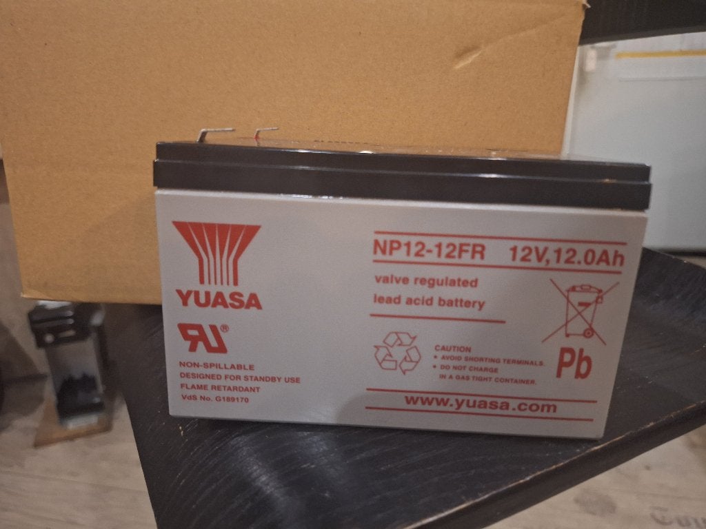 12V 12Ah Loodaccu - Zo goed als nieuw, Gebruikt