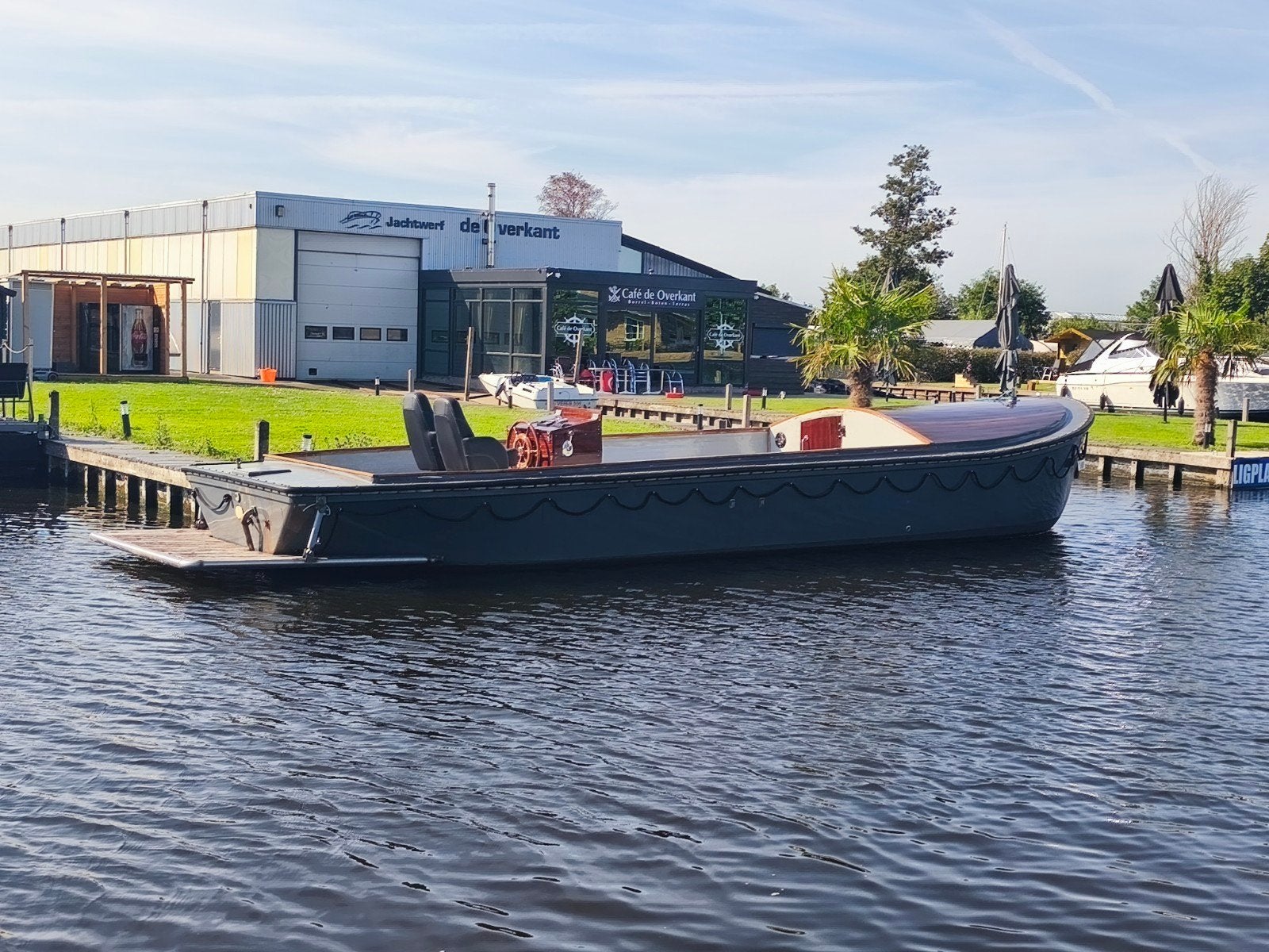 Luxe Reddingsloep met Kajuit en Zwemplateau, Watersport en Boten, Motorboten en Motorjachten, Ophalen, 10 m, Boegschroef, Binnenboordmotor