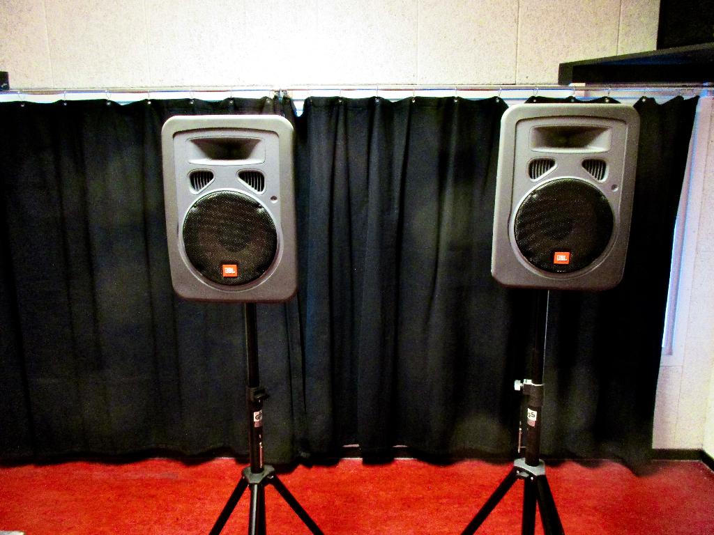 JBL EON backline +  Behringer mengtafel, Ophalen, Gebruikt, Minder dan 500 watt, P.A.