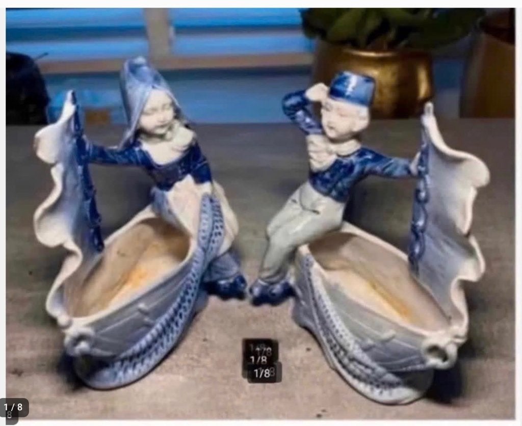 2 x porselein Antiek man vrouw zeilboot Delfts blauw bakjes, Antiek en Kunst, Kunst | Beelden en Houtsnijwerken, Ophalen of Verzenden