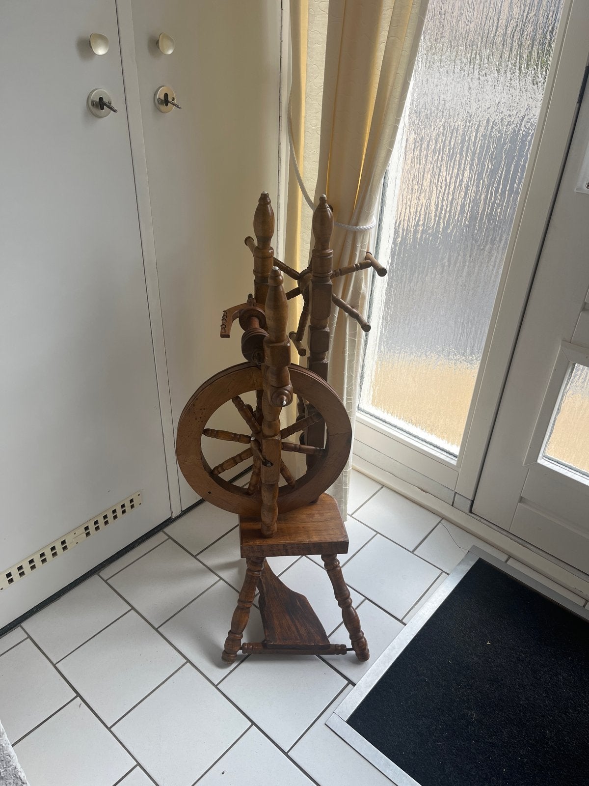 Antiek Spinnewiel - Decoratief en Functioneel, Hobby en Vrije tijd, Spinnewielen en Spinnen, Ophalen, Gebruikt, Spinnewiel