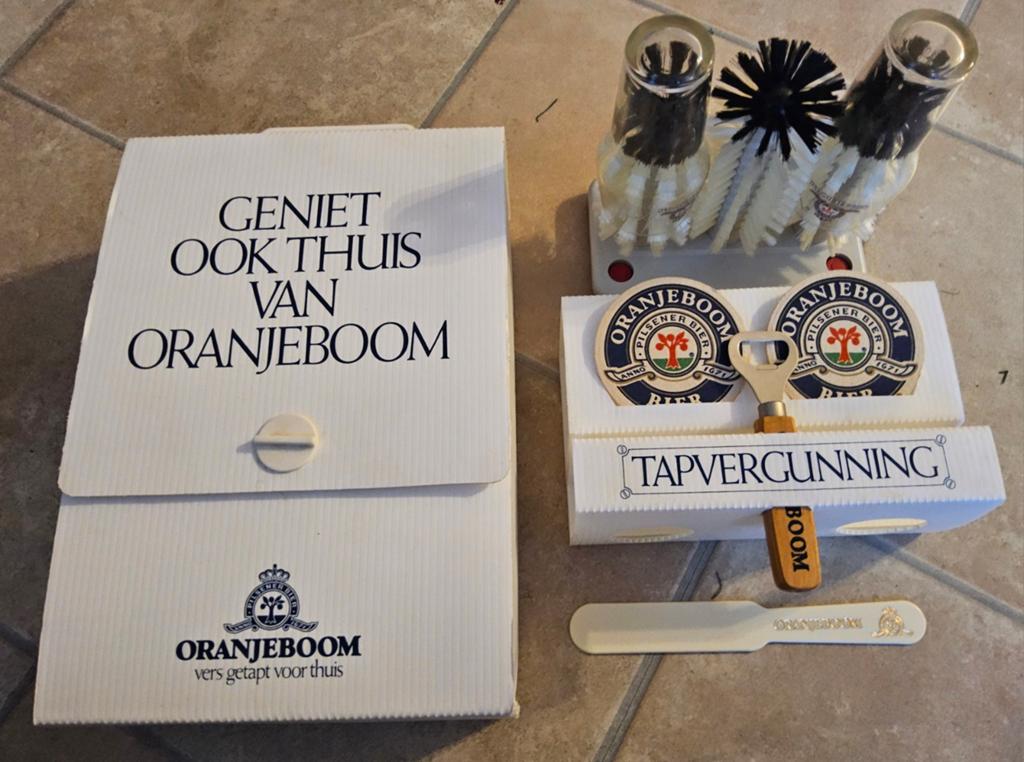 Oranjeboom biertapset met glazen, spoelborstels, afschuimer, Verzamelen, Ophalen of Verzenden, Nieuw, Glas of Glazen, Oranjeboom
