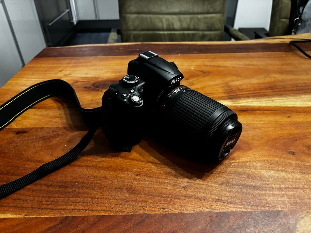 Nikon D5000 spiegelreflexcamera met 55-200mm lens en tas, Ophalen, Spiegelreflex, Zo goed als nieuw, Nikon