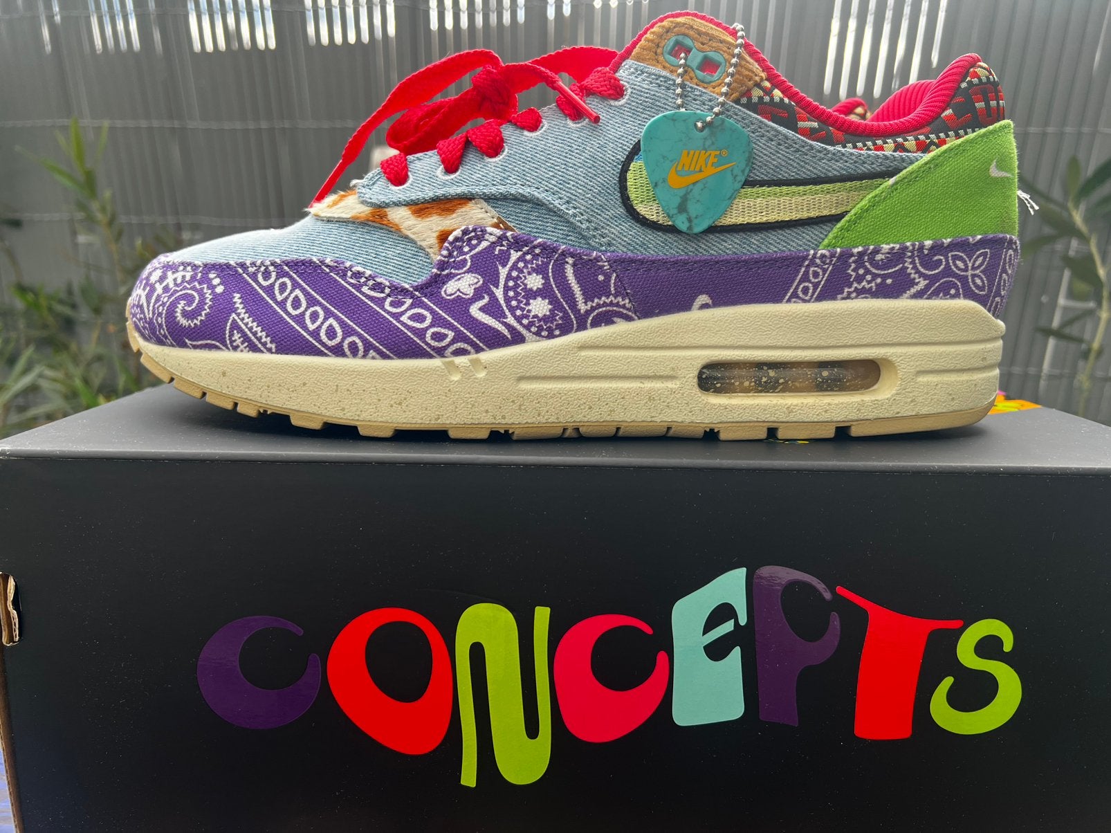 Nike Air Max 1 x Concepts "Far Out" 44, Kleding | Heren, Ophalen of Verzenden, Zo goed als nieuw, Overige kleuren