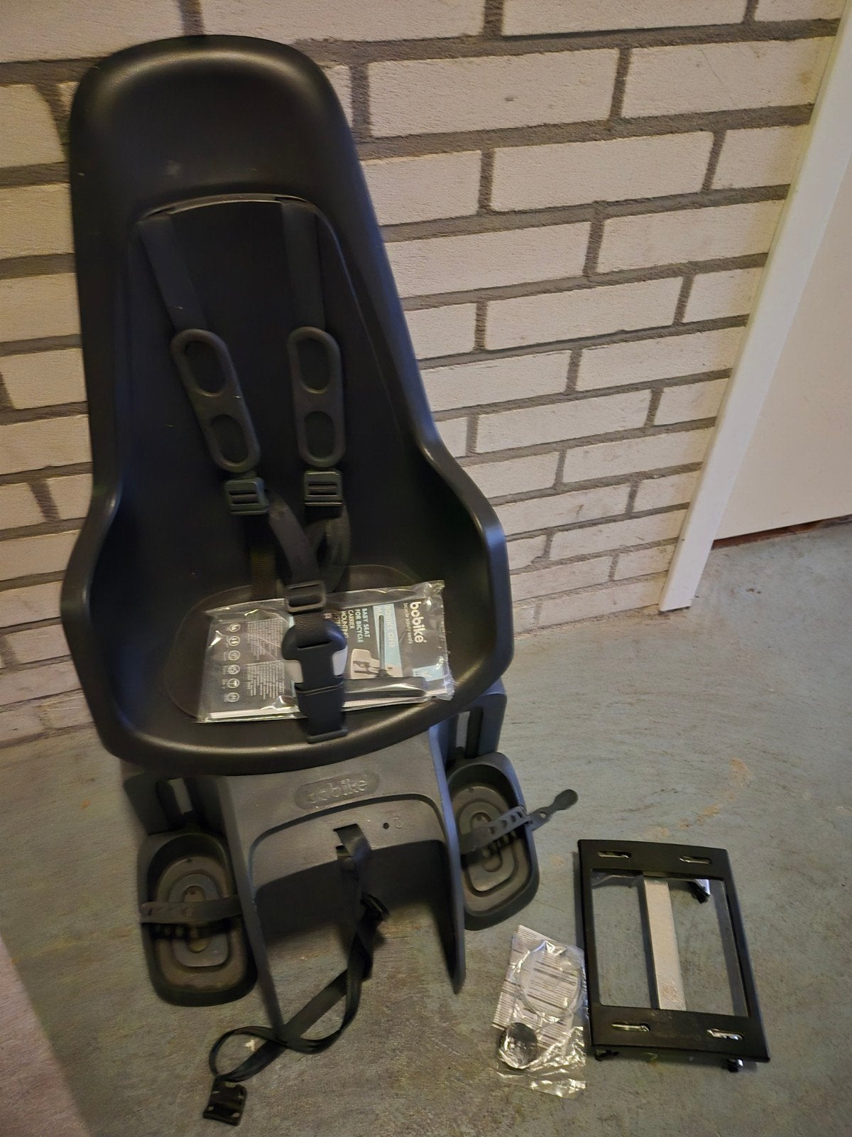 Bobike Exclusive Tour Fietszitje Achter - Zwart, Ophalen, Achterzitje, Voetsteuntjes, 9 t/m 18 kg