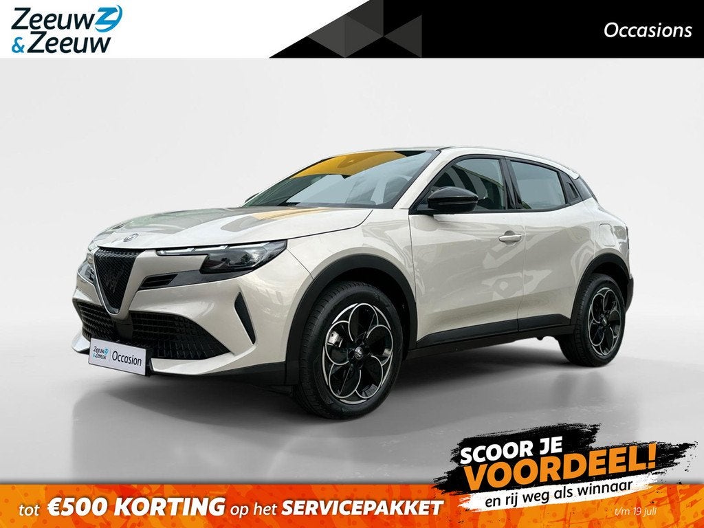 Alfa Romeo Junior Elettrica 54 kWh | Parkeersensoren | LMV |, Auto's, Alfa Romeo, Stof, Gebruikt, Wit, SUV of Terreinwagen