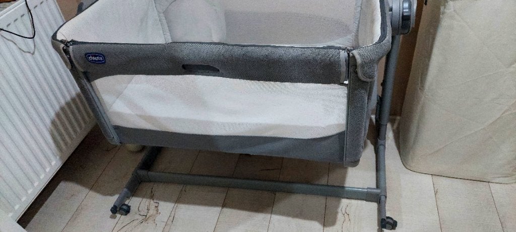 Chicco next2me magic- Moeders zijbedje, Kinderen en Baby's, Babywiegjes en Ledikanten, Ophalen, Zo goed als nieuw, Wieg