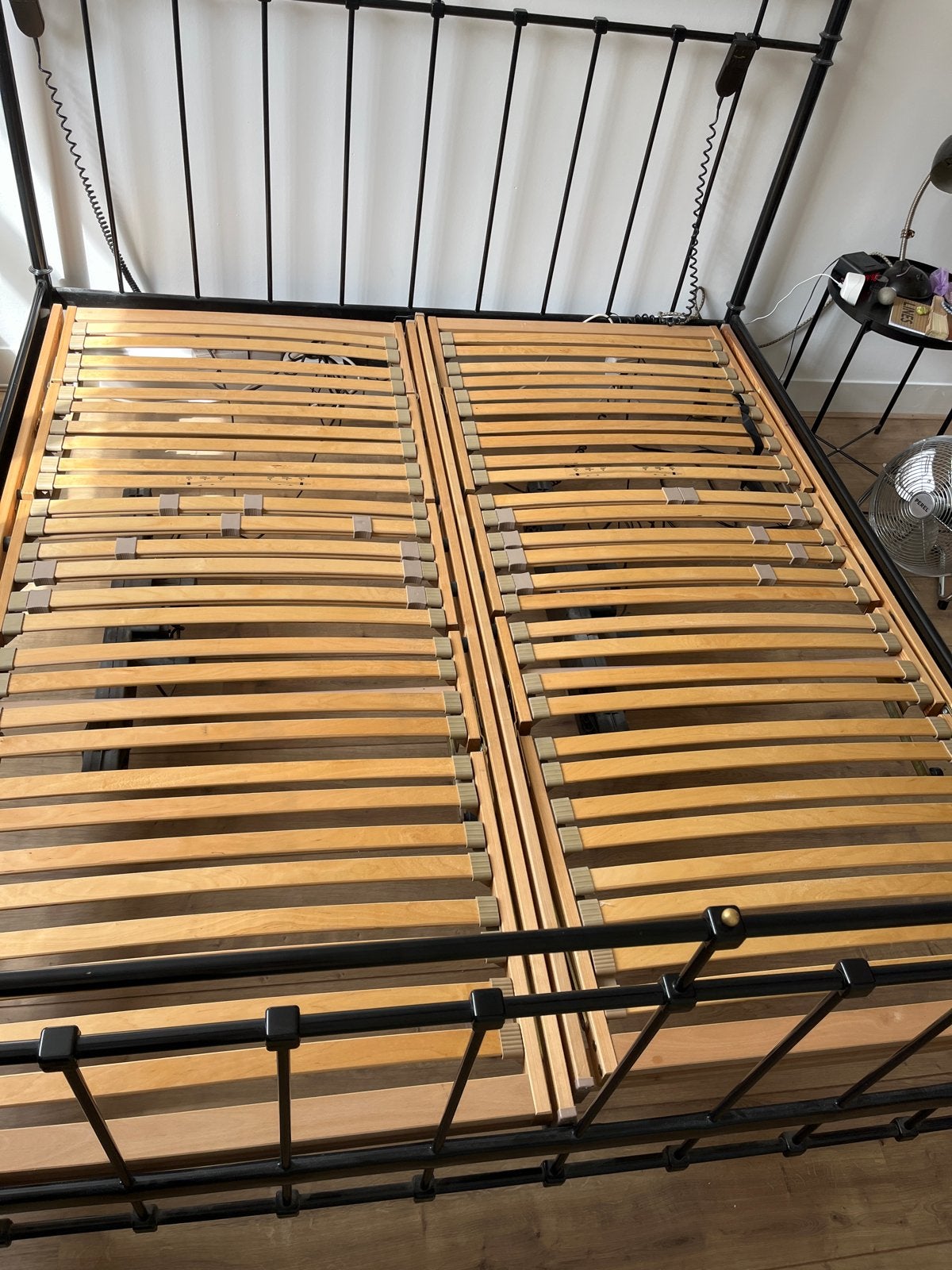 Twee elektrische lattenbodems 90x200 - verstelbaar hoofd/voe, Ophalen, 90 cm, Eenpersoons, 200 cm