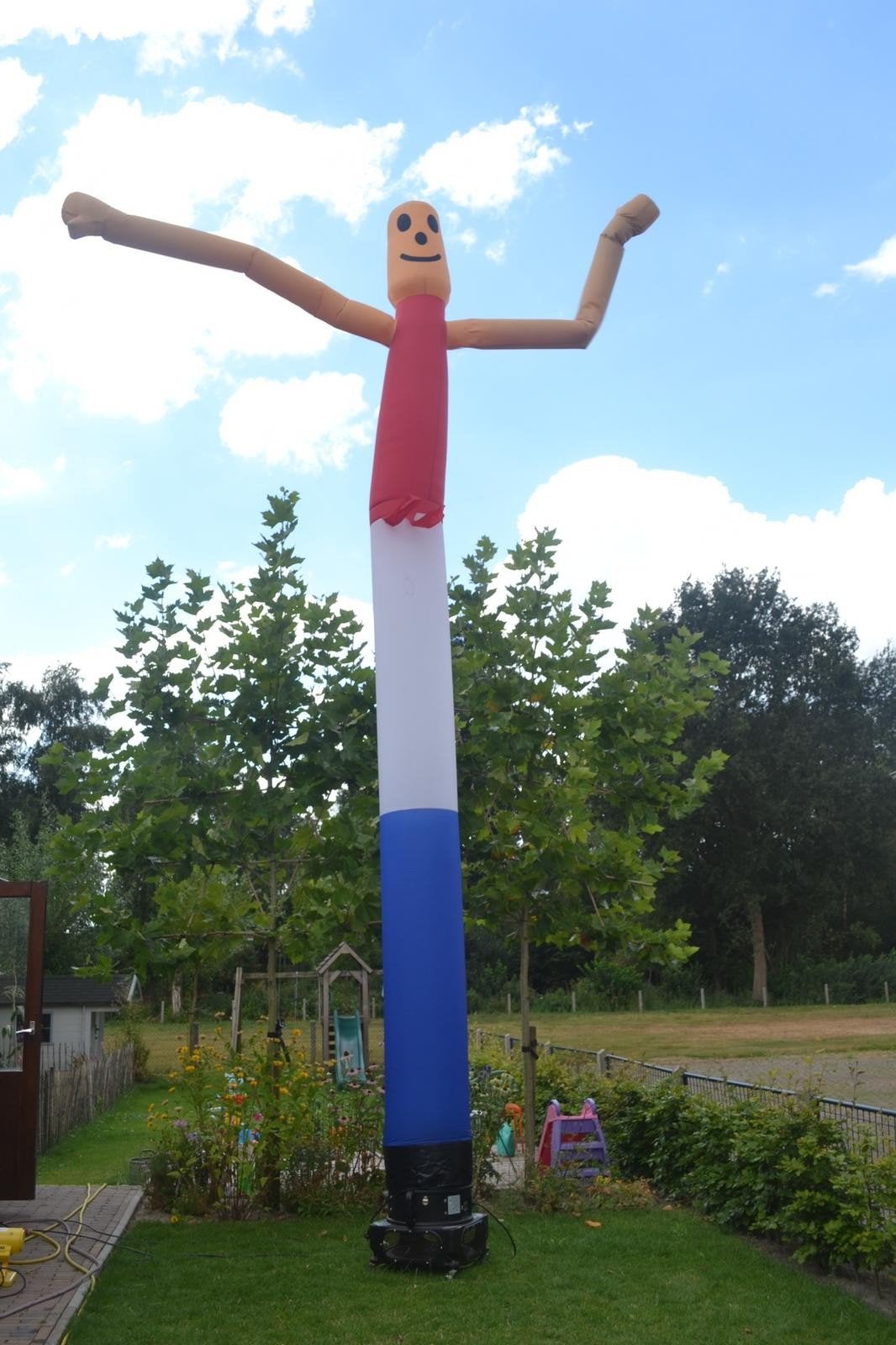 Skydancers, Ophalen