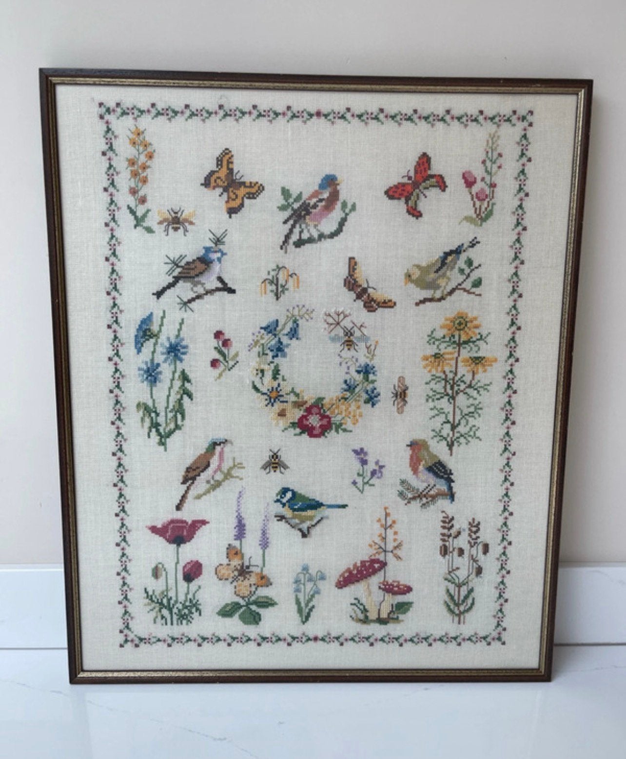 Groot Botanisch Borduurwerk 51,5x61 cm vogels vlinder, Ophalen of Verzenden