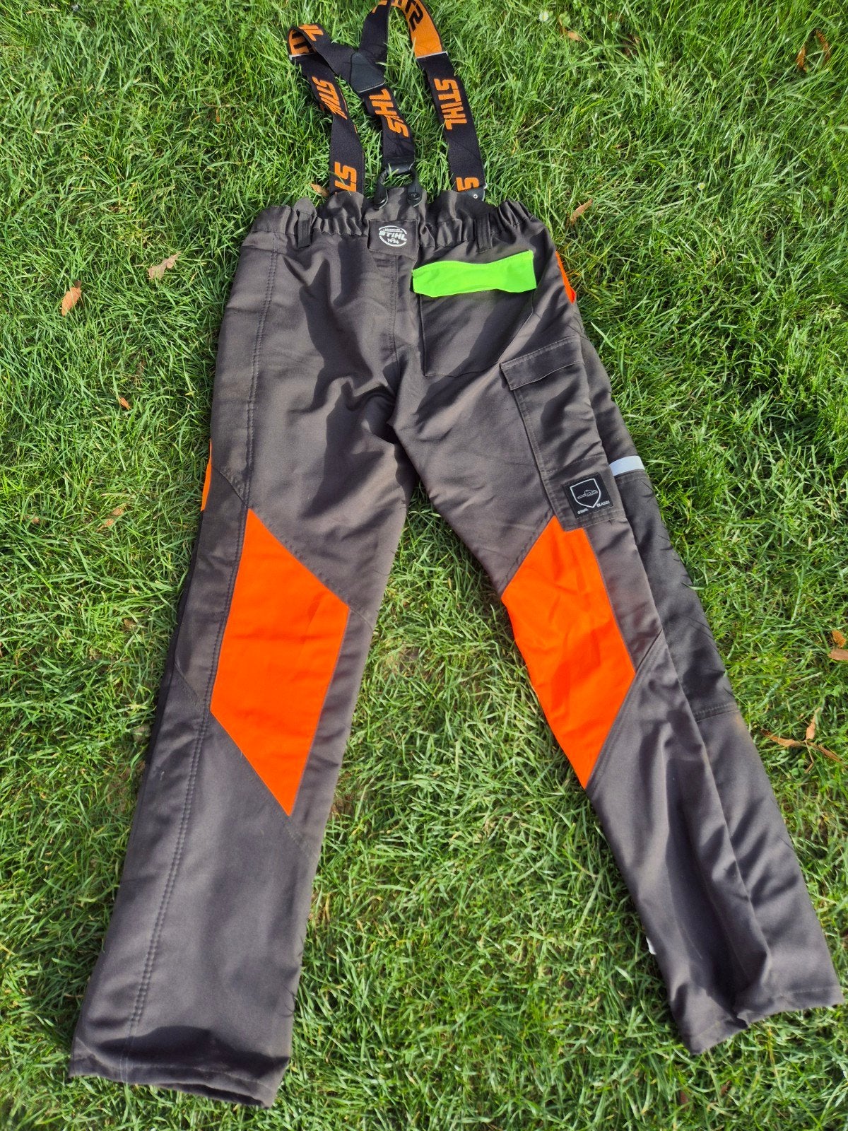 stihl zaagbroek maat L, Ophalen of Verzenden, Nieuw