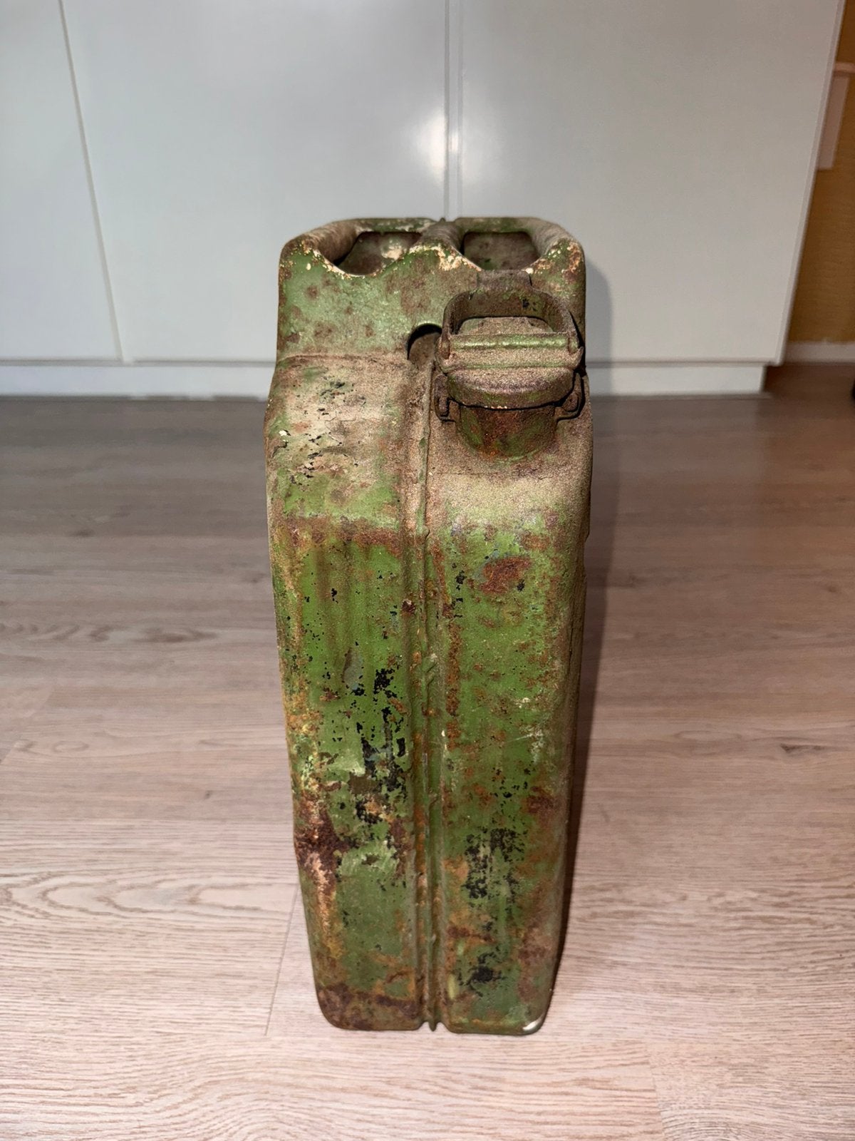 Originele Britse WW2 Jerrycan 1944 (WD / BMB), Verzamelen, Militaria | Tweede Wereldoorlog, Ophalen, Engeland