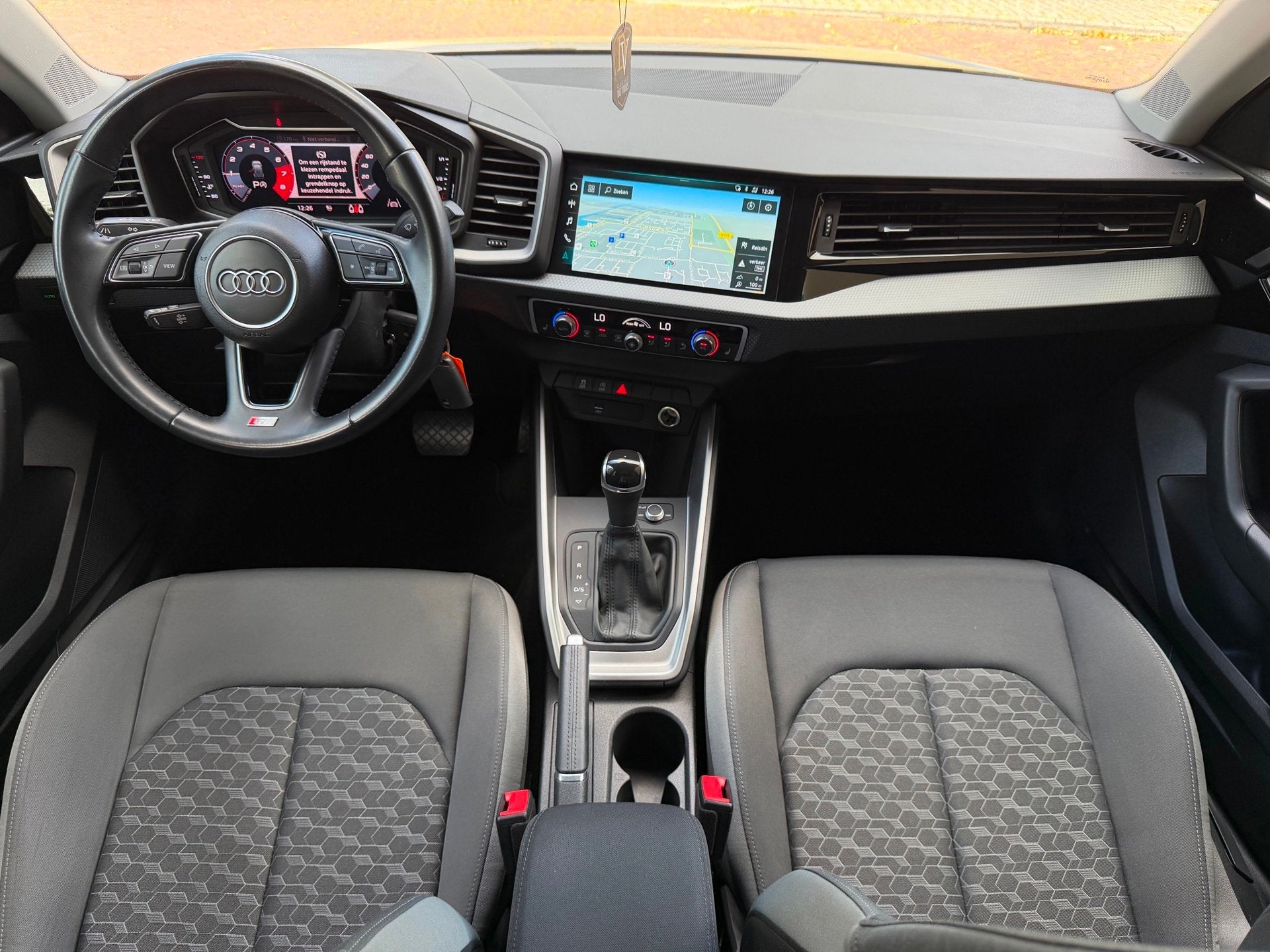 Audi A1 Sportback 35 TFSI S Line Edition Aut Matrix Virtual, Auto's, Audi, Stof, Zwart, 4 cilinders, 150 pk