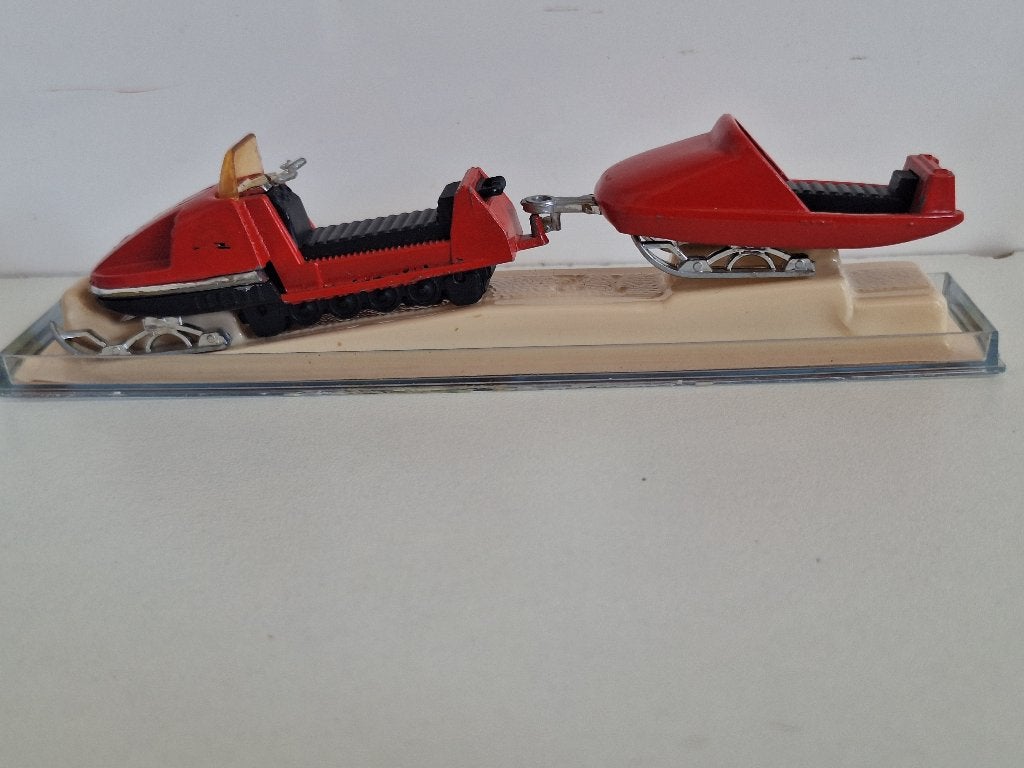 Moto-Neige No.352 Sneeuwscooter Majorette, Hobby en Vrije tijd, Modelauto's | 1:50, Ophalen of Verzenden, Zo goed als nieuw, Overige typen