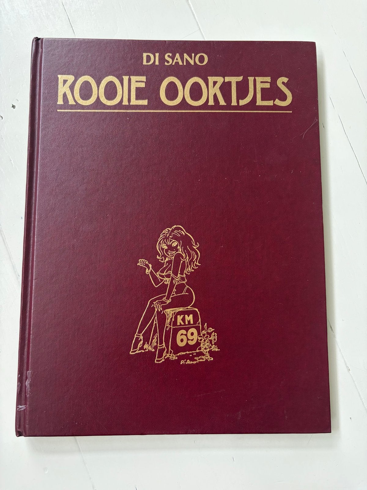 Rooie Oortjes - Di Sano (Hardcover), Eén stripboek, Ophalen of Verzenden, Zo goed als nieuw