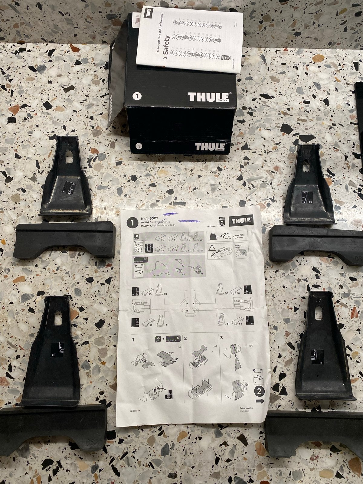Thule Kitset 145002 Mazda 3 (2014-2018) Glad Dak, Auto diversen, Dakdragers, Ophalen of Verzenden, Nieuw