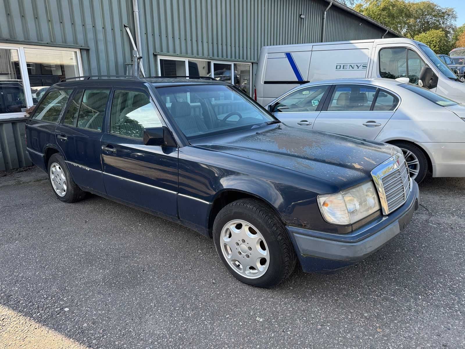 1992 Mercedes-Benz 200-500 (W124) Combi 200 TE, 64-LL-XD, Achterwielaandrijving, Gebruikt, 118 pk, 4 cilinders