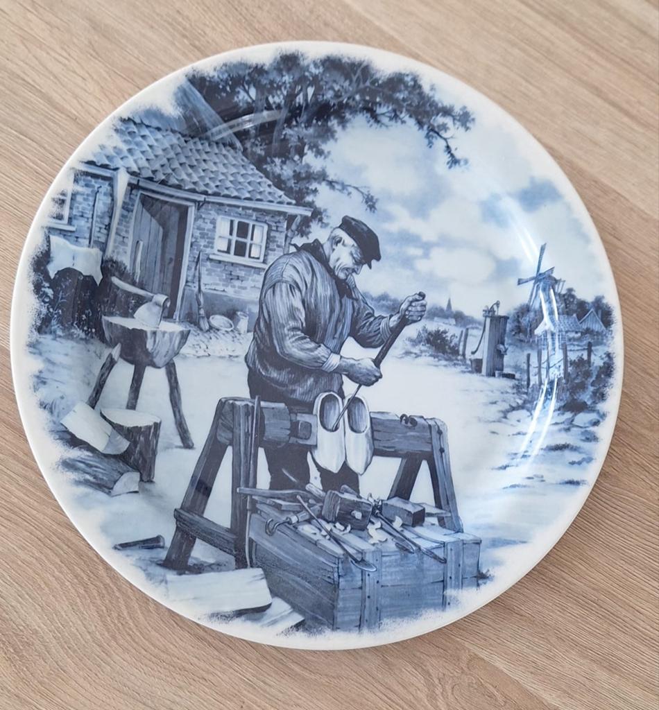 Delfts Blauw Wandbord: Klompenmaker, Ophalen
