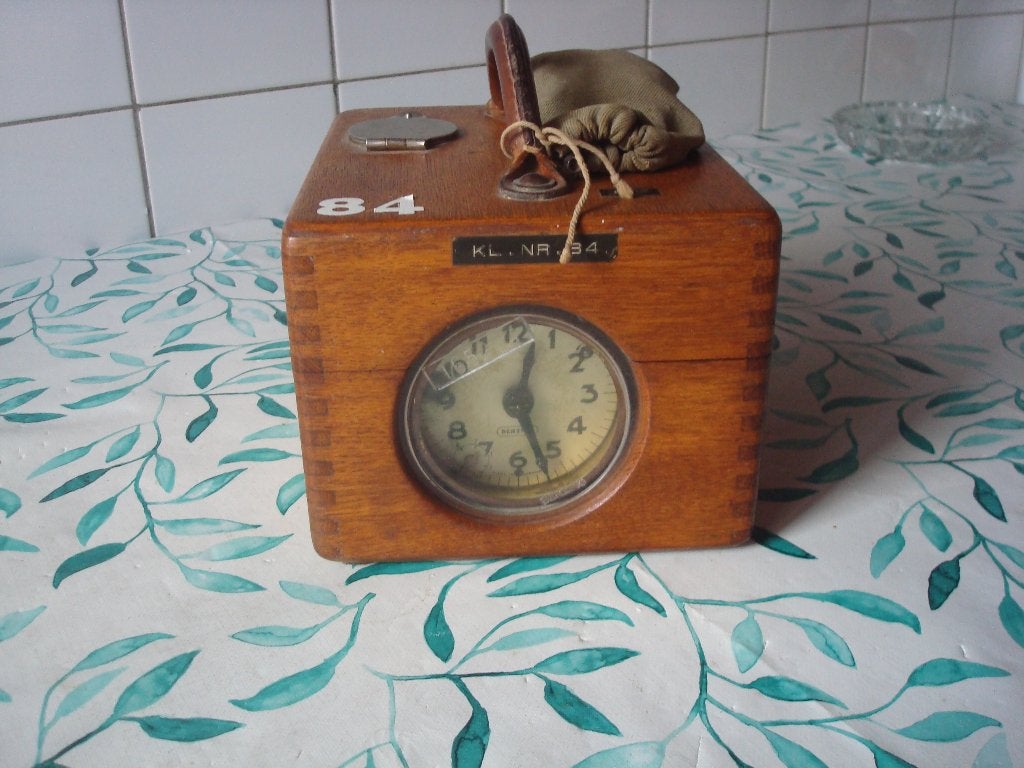 LEUKE  OUDE DUIVENKLOK   ( BENZING ), Ophalen of Verzenden