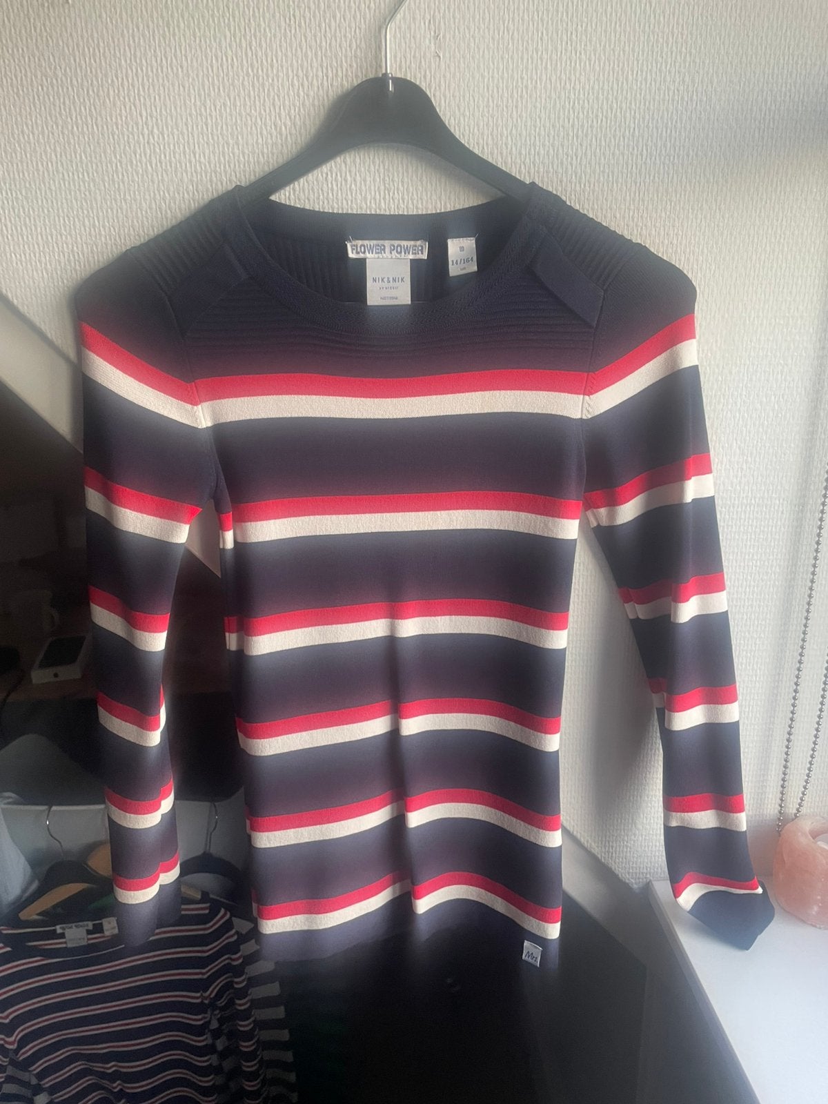 leuk nik en nik truitje!, Kinderen en Baby's, Kinderkleding | Maat 164, Ophalen, Zo goed als nieuw, Meisje, Trui of Vest