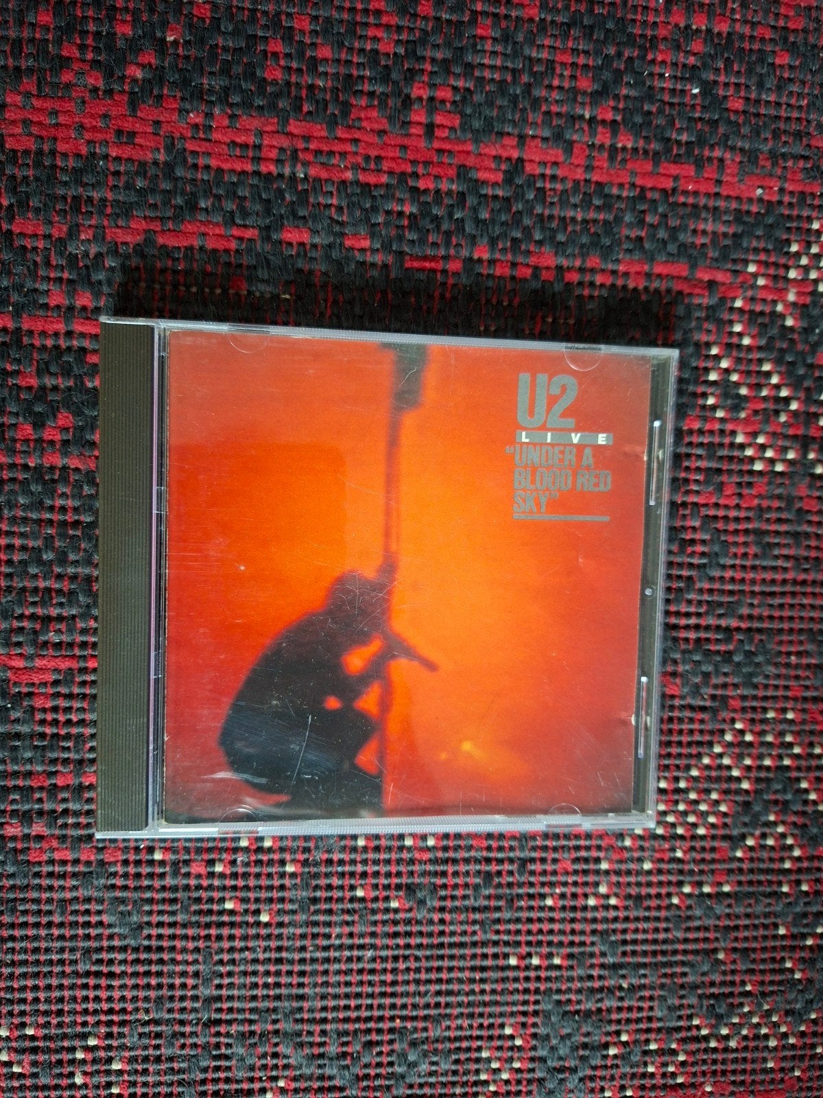 CD U2  -  Under a Blood Red Sky, Ophalen