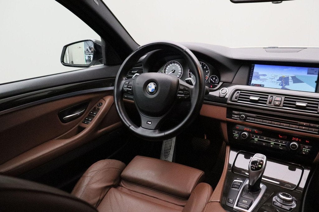 BMW 5-serie Touring 528i High Executive 2012 M-Pakket | Head, Automaat, Euro 5, Achterwielaandrijving, Gebruikt