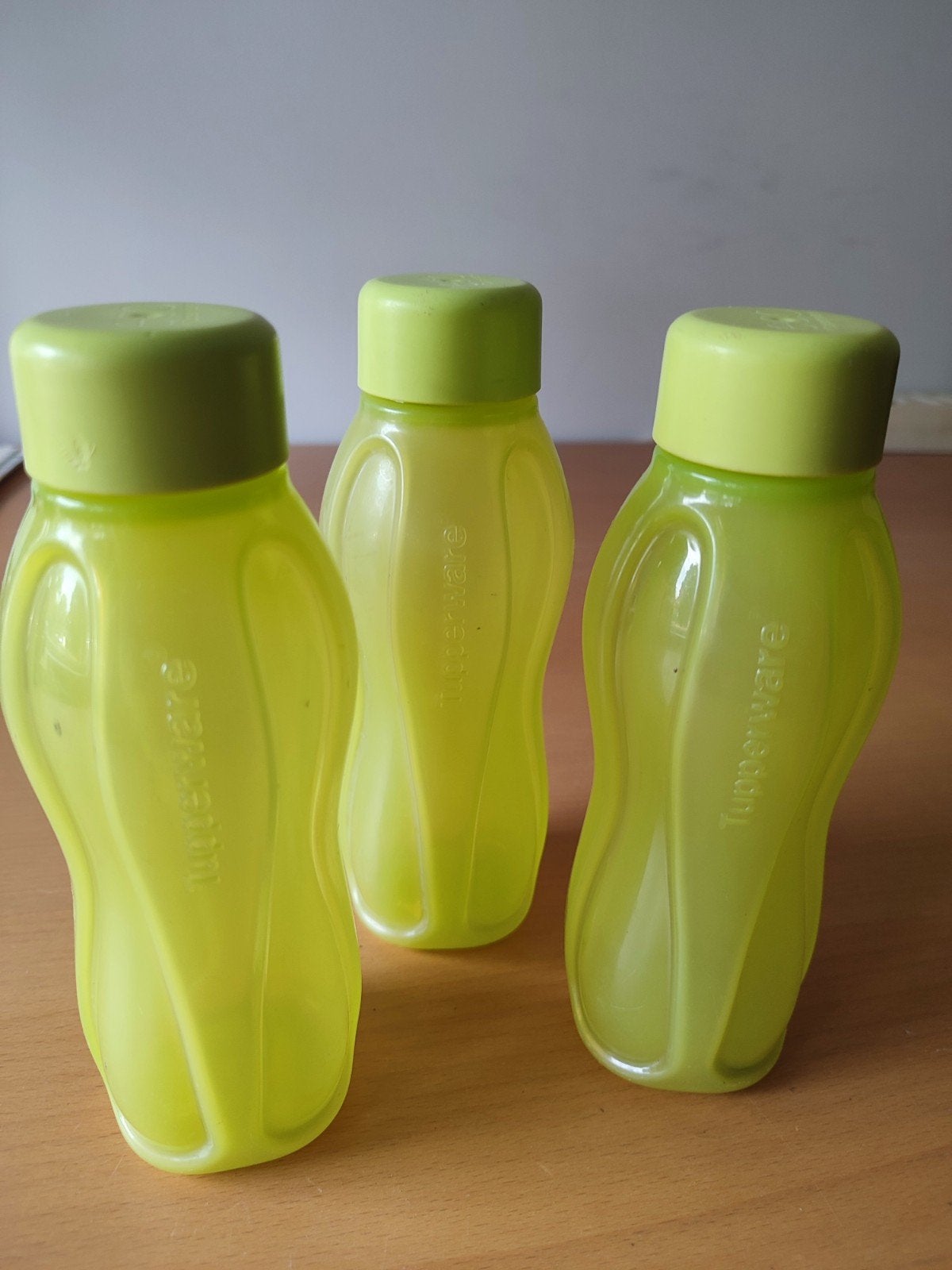 Tupperware drinkfles met dop, Gebruikt, Ophalen of Verzenden, 330 ml, Drinkfles