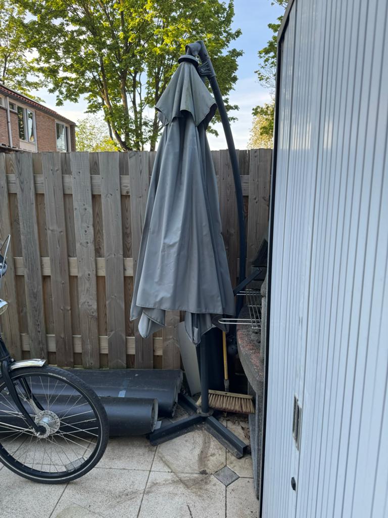 Grote zweefparasol, grijs, Ophalen, 2 tot 3 meter, Zweefparasol, Verstelbaar