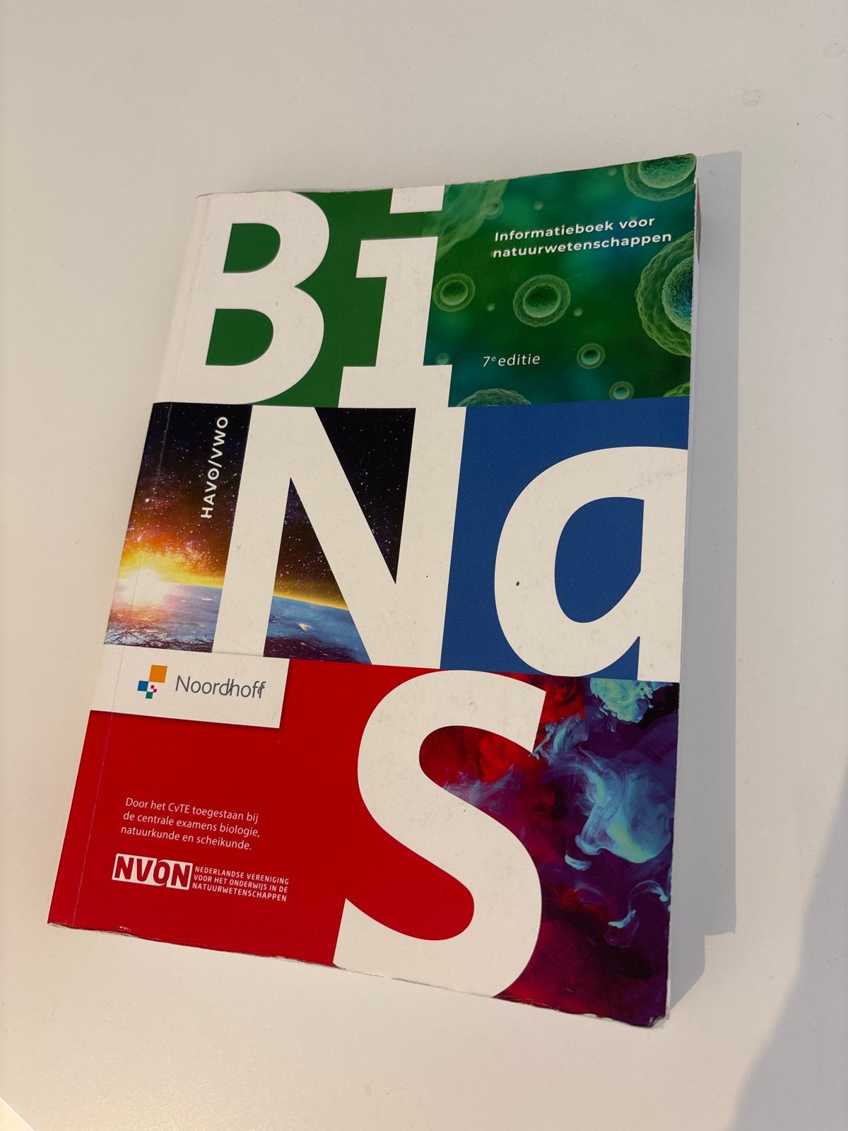 BINAS havo/vwo 7e editie, Boeken, Ophalen of Verzenden, Zo goed als nieuw, HAVO, Biologie