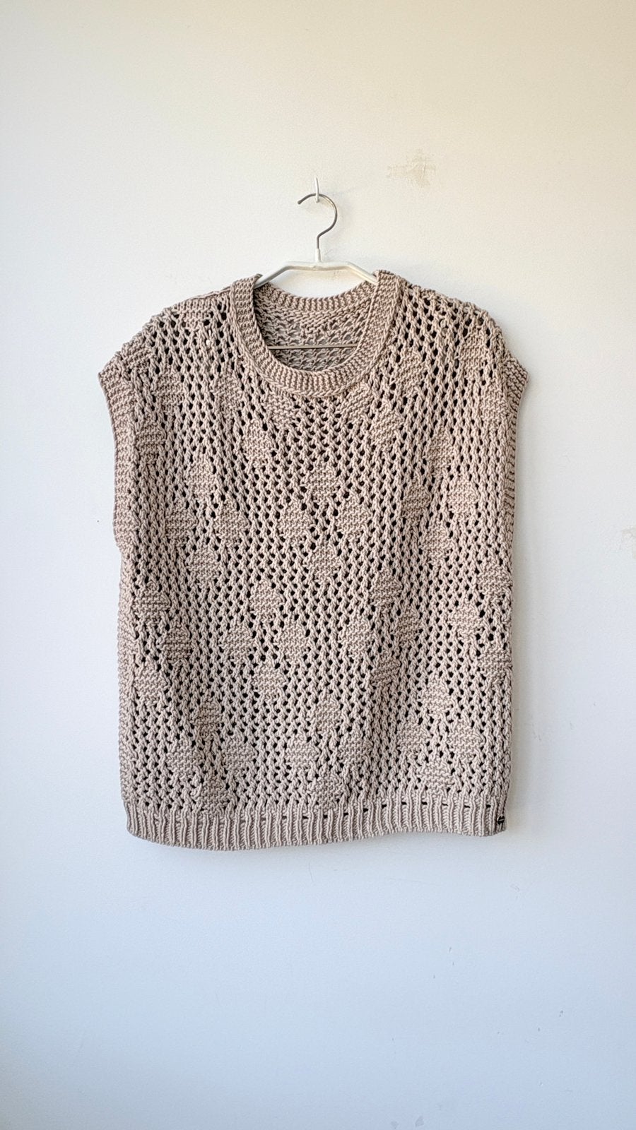 Marccain bruine, mouwloze trui/spencer mt N4/40, Ophalen of Verzenden, Zo goed als nieuw, Maat 38/40 (M), Bruin