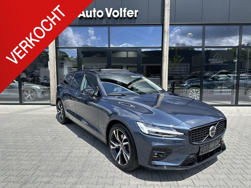 Volvo V60 2.0 B4 Ultra Dark B&W/massage/pano, Gebruikt, Euro 6, 1969 cc, 1634 kg