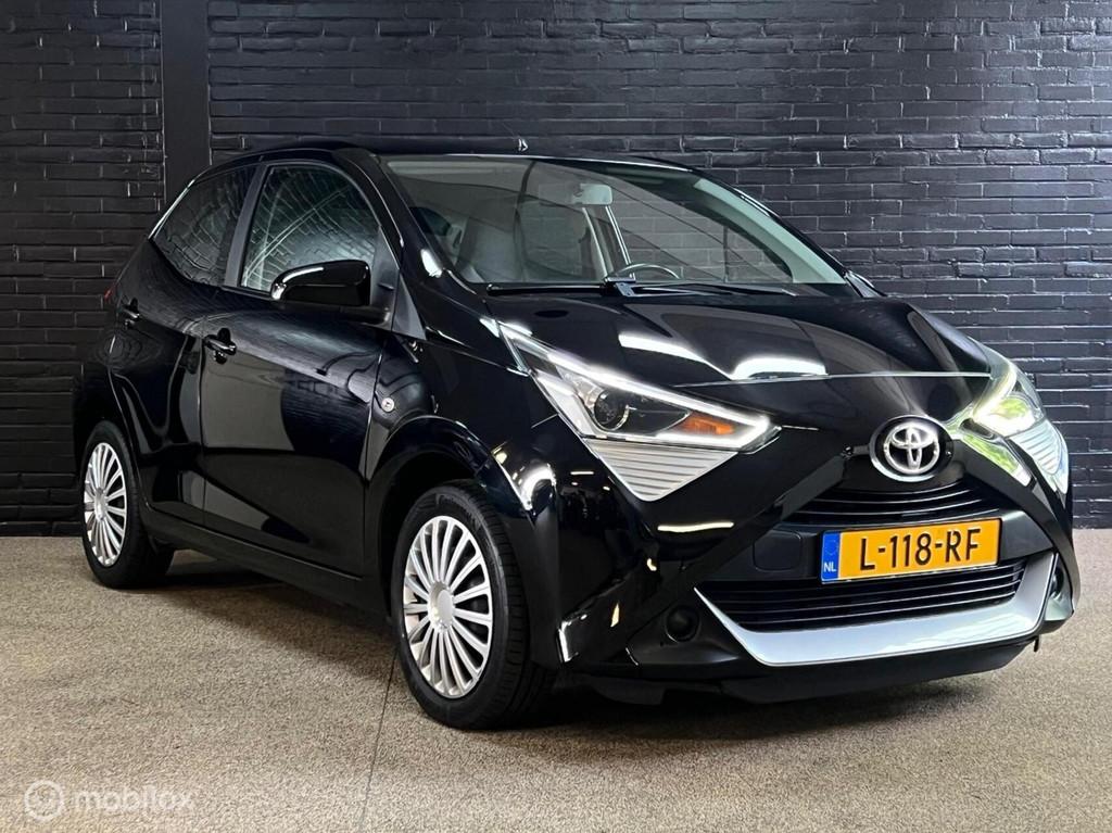 Toyota Aygo 1.0 VVT-i x-joy, Voorwielaandrijving, Gebruikt, Euro 6, 4 stoelen