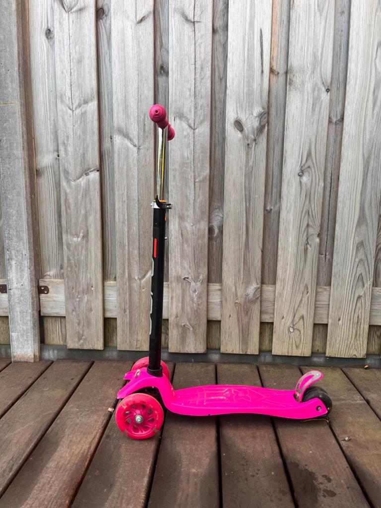Roze en/of blauwe step drie wielen, Fietsen en Brommers, Steps, Ophalen, Zo goed als nieuw, Gewone step
