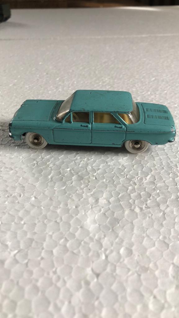 Dincky Toys Chevrolet Corvair nr. 552, Ophalen of Verzenden