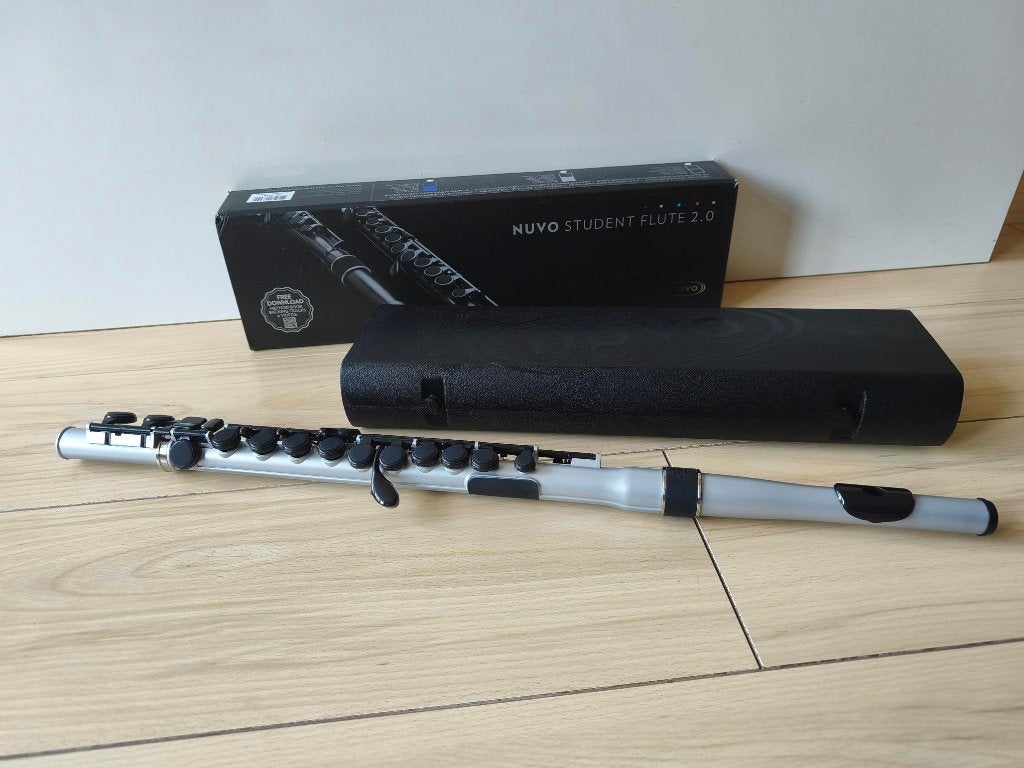 Nuvo Student Flute 2.0 Silver dwarsfluit - zo goed als nieuw, Ophalen of Verzenden, Zo goed als nieuw, Dwarsfluit, Met koffer of tas