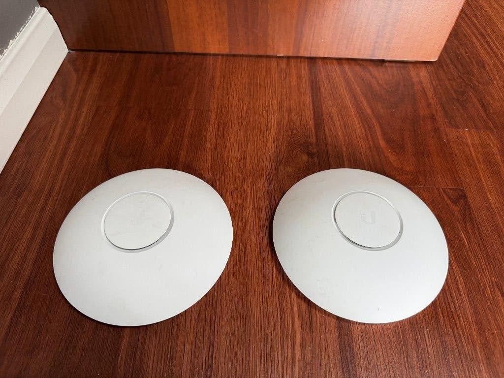 Ubiquiti UniFi AC LR Access Point (nog 1 beschikbaar), Computers en Software, Ophalen of Verzenden, Gebruikt, Ubiquiti