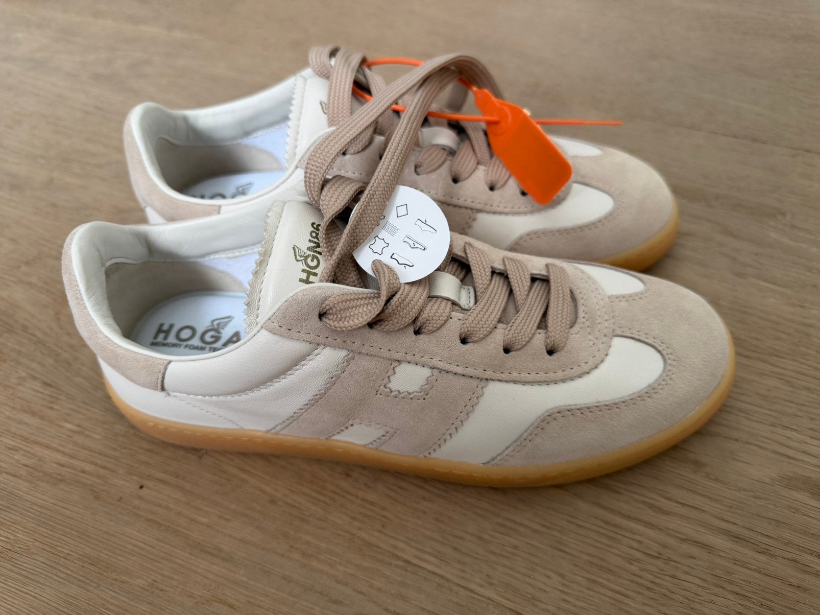 Nieuwe Hogan Cool dames sneakers – maat 37, Kleding | Dames, Schoenen, Beige, Nieuw, Ophalen of Verzenden, Sneakers of Gympen