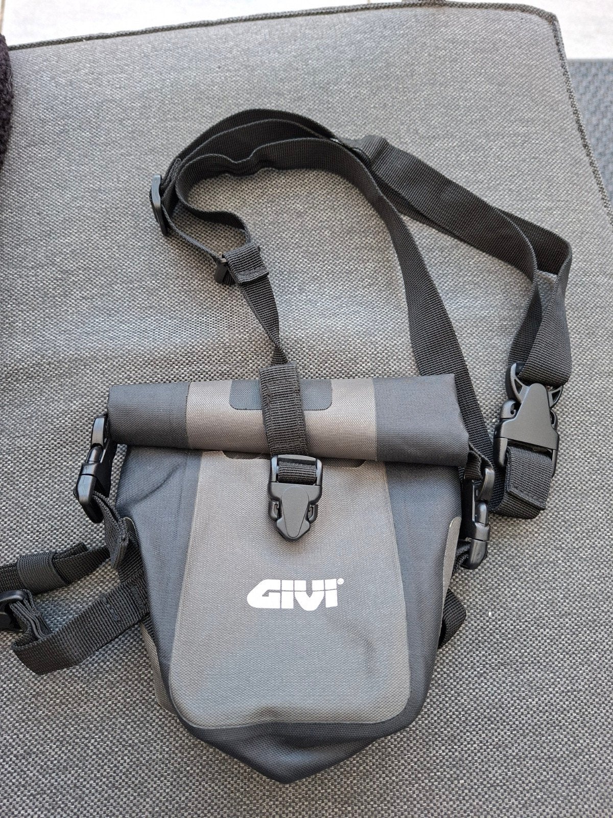 GIVI waterdichte heuptas/beentas, Ophalen of Verzenden, Zo goed als nieuw