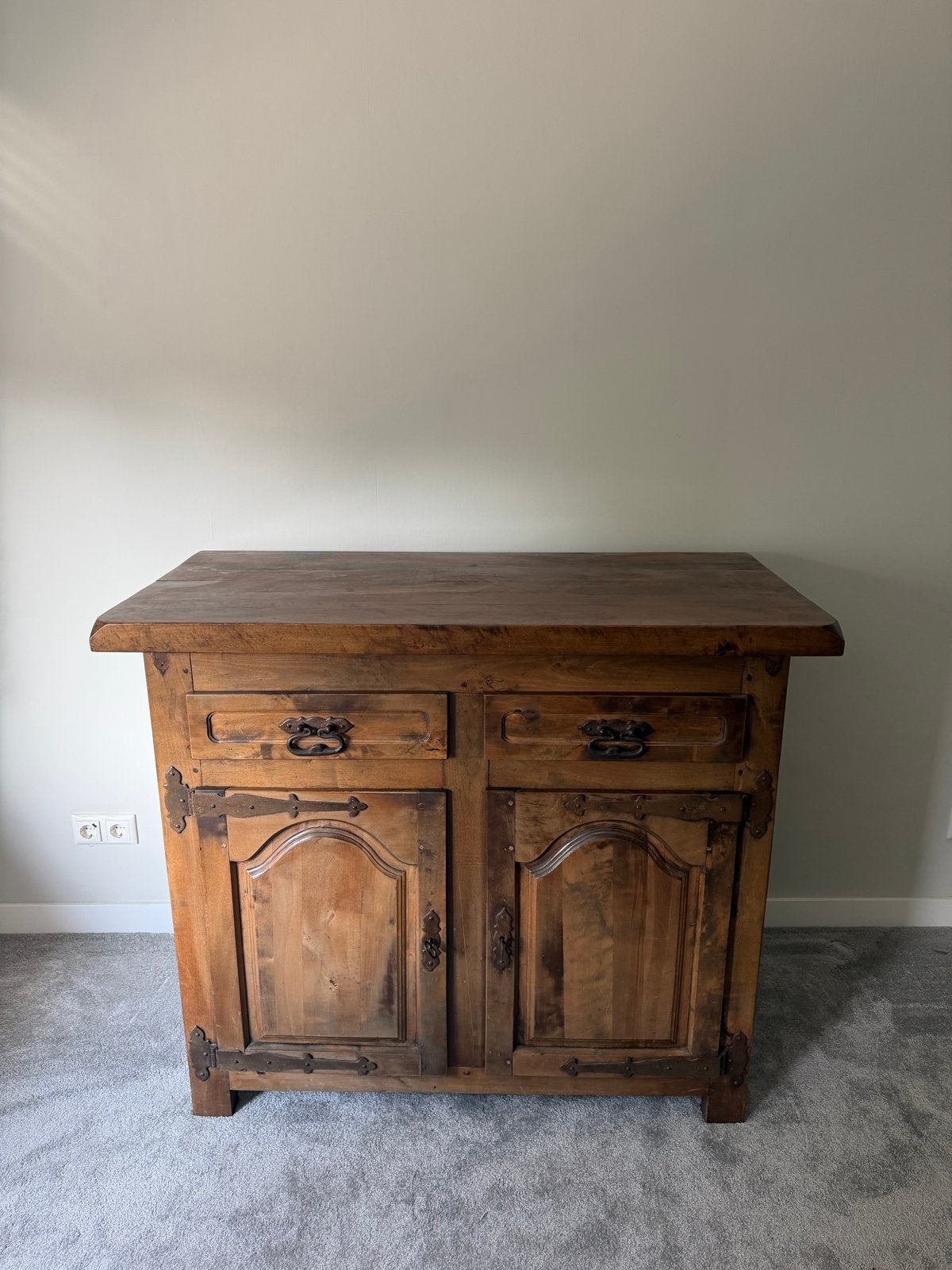 Rustiek houten dressoir/commode, Ophalen