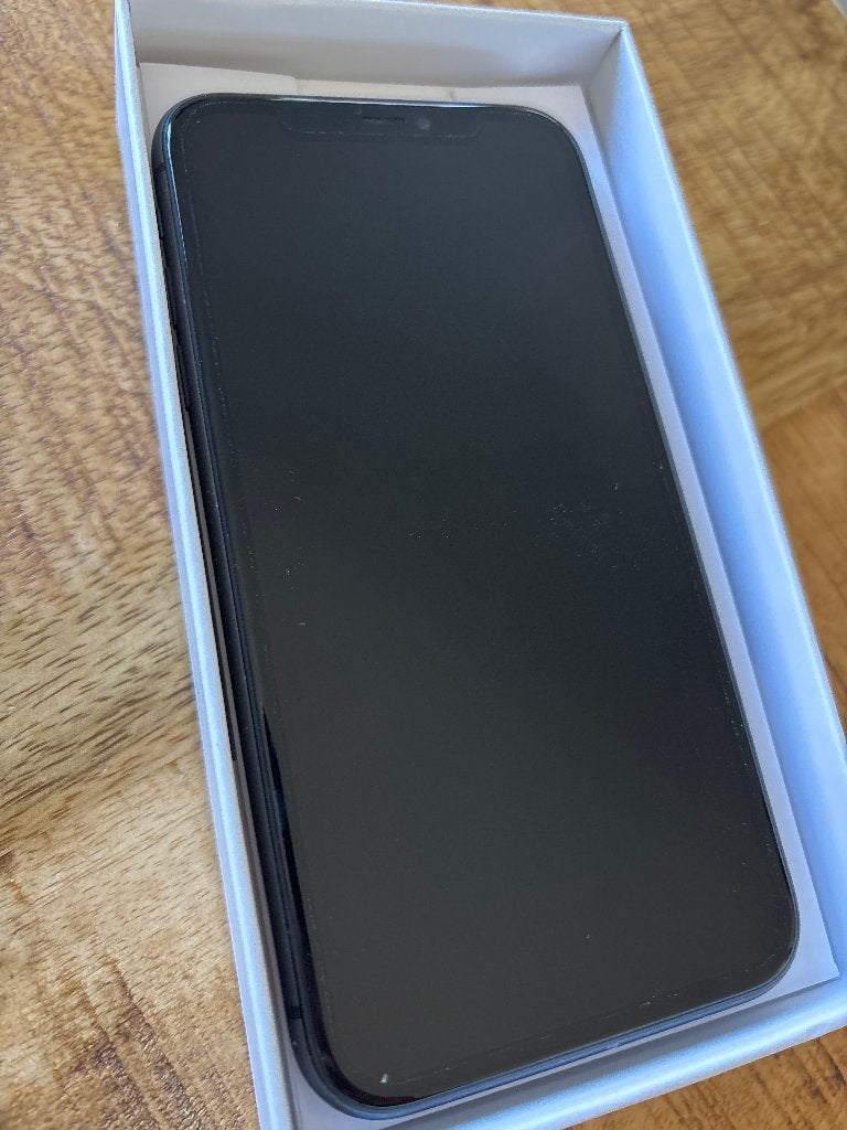 Nette Iphone 11 64 GB, Telecommunicatie, Mobiele telefoons | Apple iPhone, Gebruikt, Zwart, 64 GB, Zonder simlock