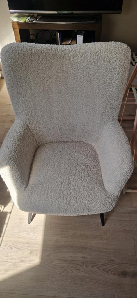 JYSK fauteuil HUNDESTED off-white teddy, Huis en Inrichting, Fauteuils, Ophalen, Gebruikt, Stof, 50 tot 75 cm