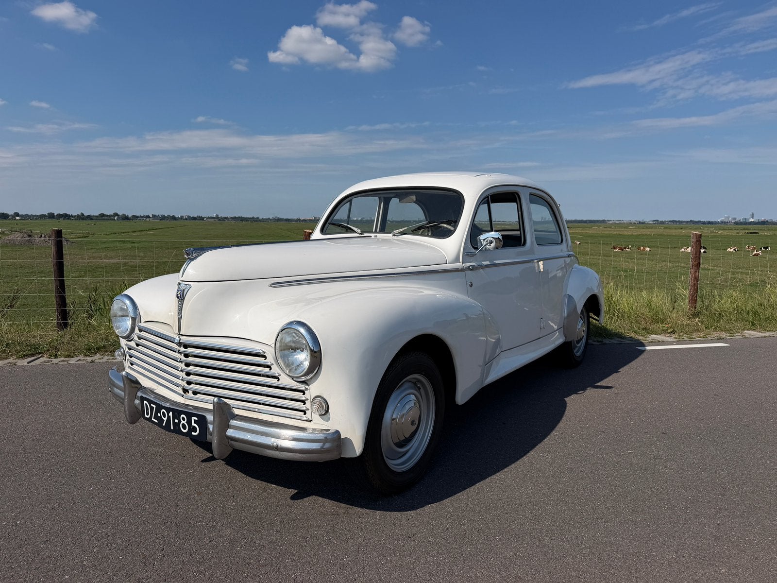 Peugeot 1958 Wit, Auto's, 4 cilinders, 4 stoelen, Wit, Handgeschakeld
